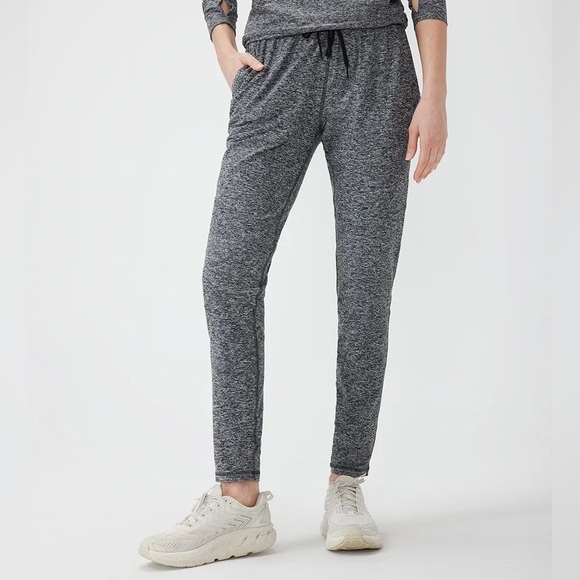 Outdoor Voices Pants - Outdoor Voices CloudKnit Drawstring Sweatpant Size Small Gray